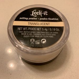 Kat Von D-Lock it setting powder